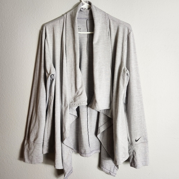 Nike Womens Long Sleeve Open Yoga Top in Atmosphere Grey/CD3210-059-Size L - Picture 2 of 8